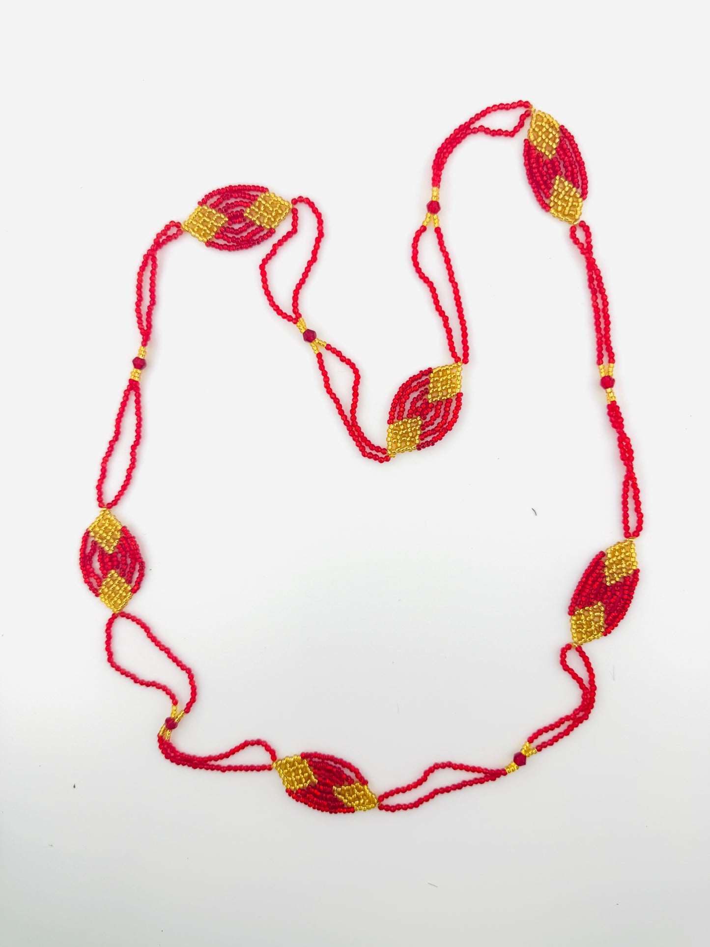 Red and gold pote